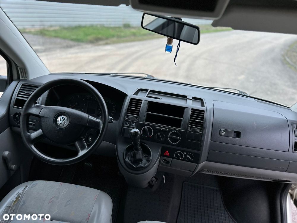 Volkswagen Transporter T5 TDI L1H1 - 24