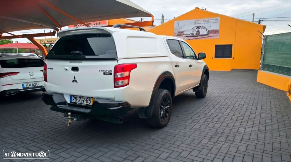Mitsubishi L200 2.4 DI-D CD Intense Sportbox Strakar 4WD — fotografia 2