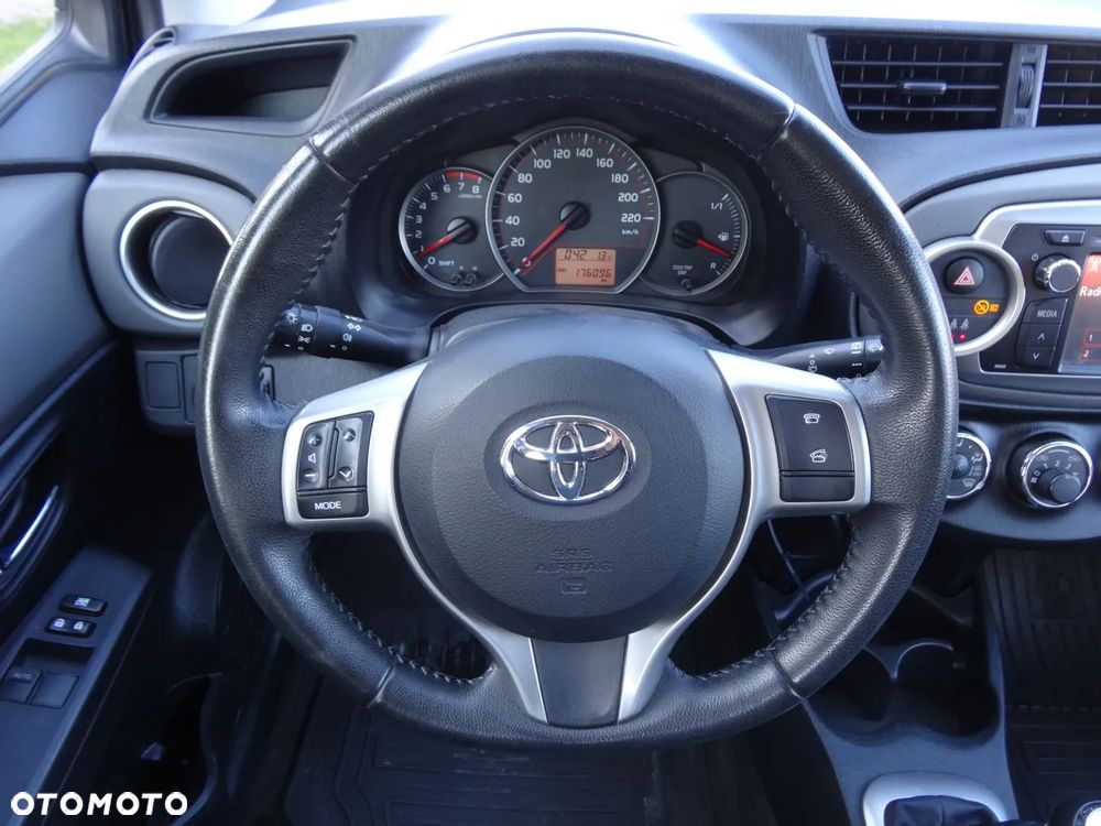 Toyota Yaris 1.33 Sol - 24