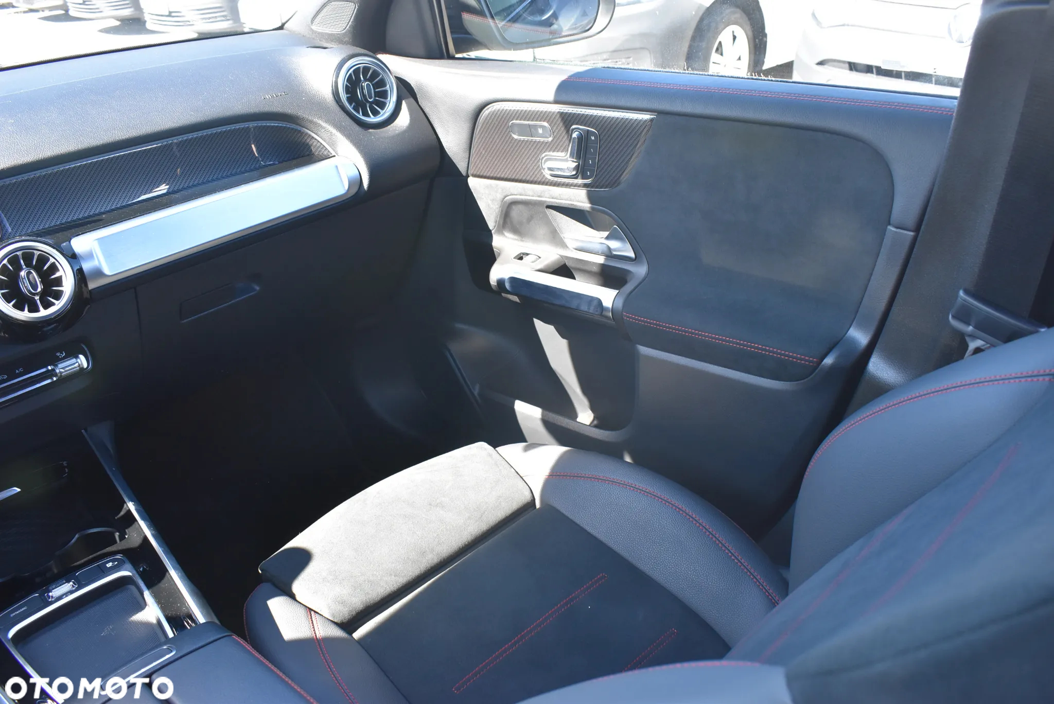 Mercedes-Benz GLB 200 d 4-Matic 8G-DCT - 21