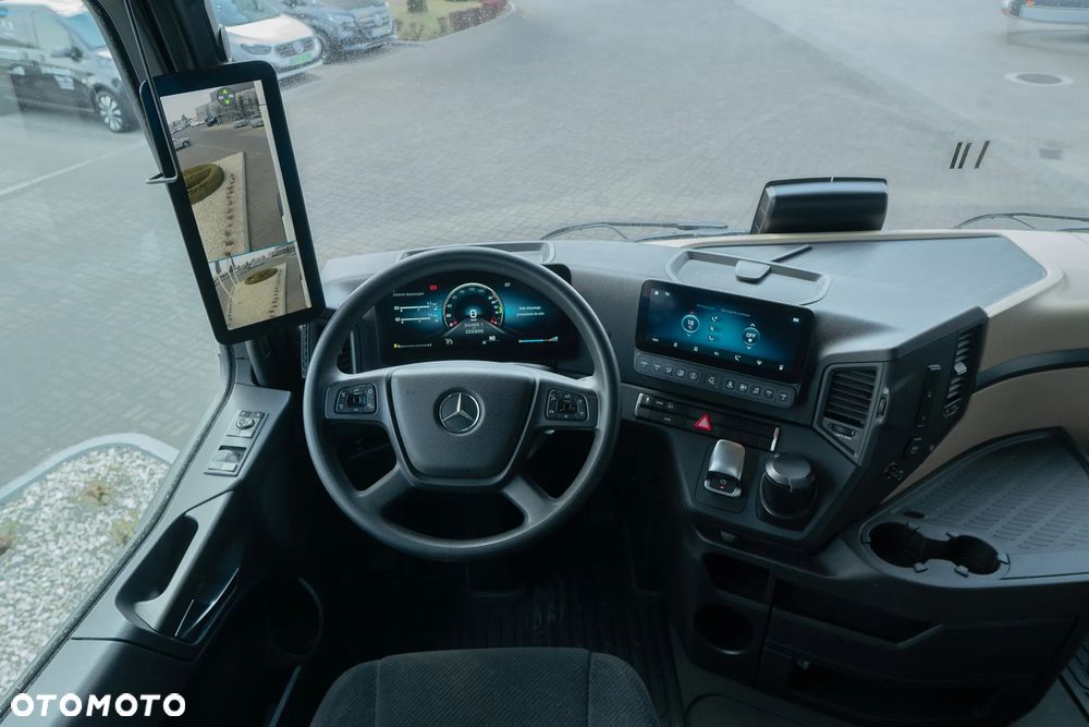 Mercedes-Benz Actros - 13