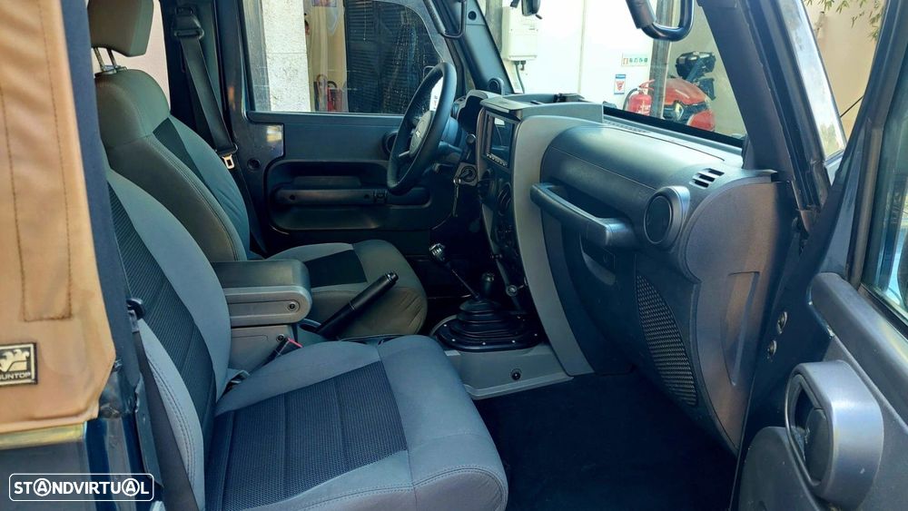 Jeep Wrangler 2.8 CRD DPF Sport - 10