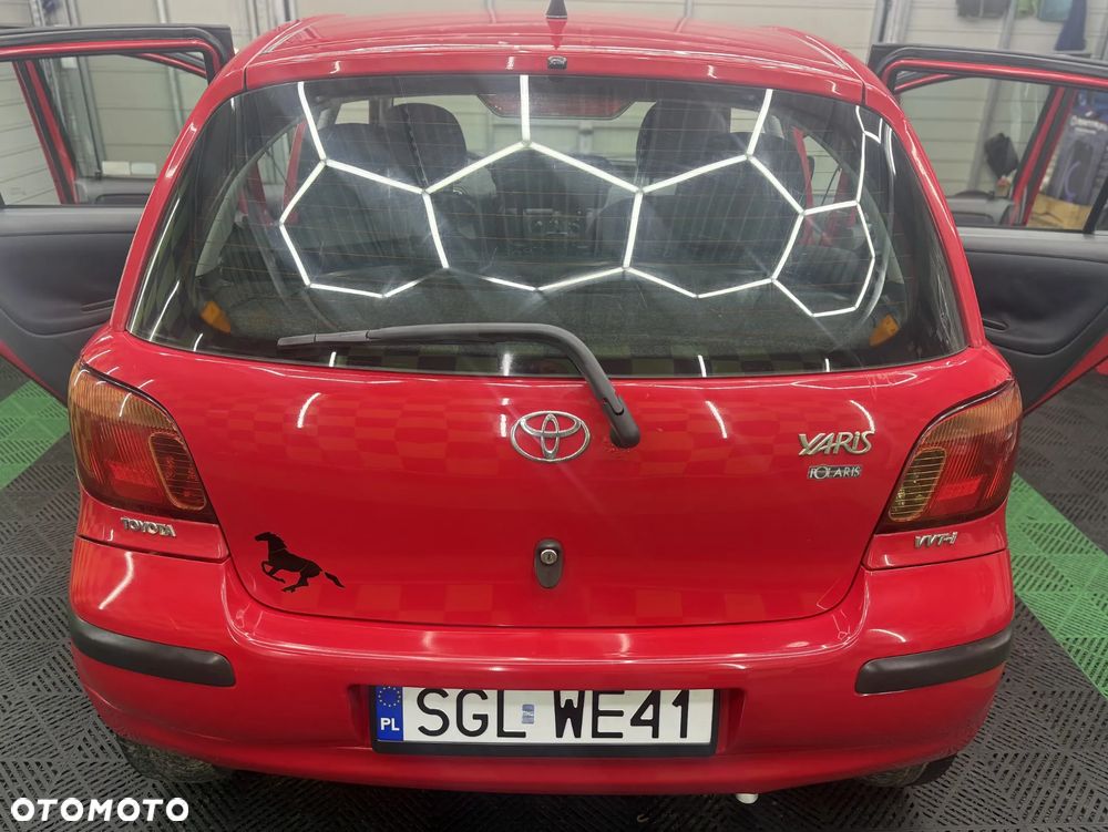 Toyota Yaris 1.0 Terra - 24