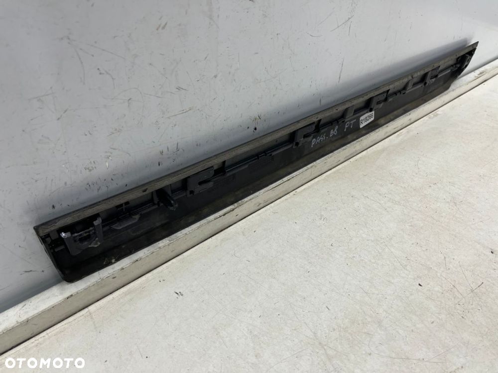 Listwa VW Passat B8 sedan kombi 14-23r. PRAWA tylna dolna nakładka drzwi prawy tył 3g0854950 - 11