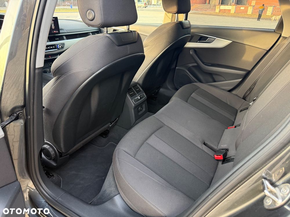 Audi A4 Avant 40 TDI mHEV S Line S tronic - 8