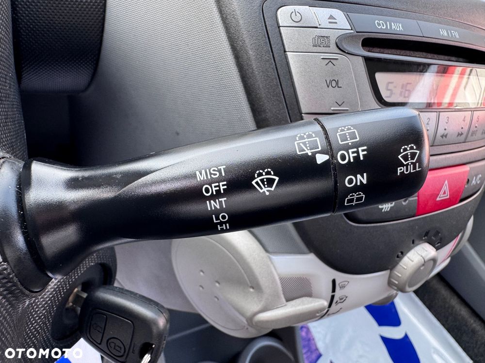 Toyota Aygo Connect - 32