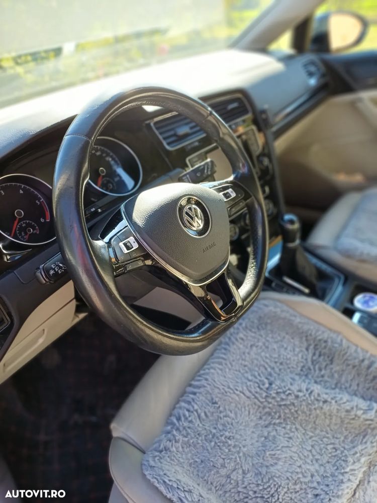 Volkswagen Golf 1.6 TDI DPF Trendline - 6