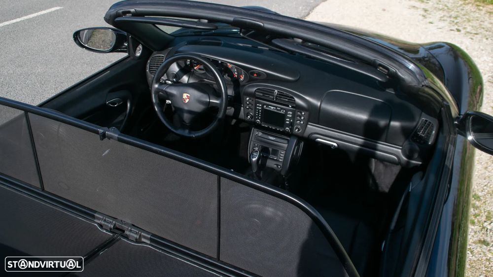 Porsche 911 (996) Carrera Cabrio - 16