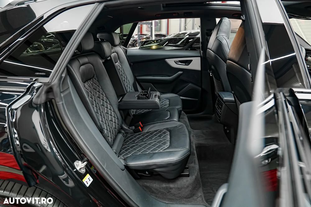 Audi Q8 55 TFSIe quattro tiptronic - 10