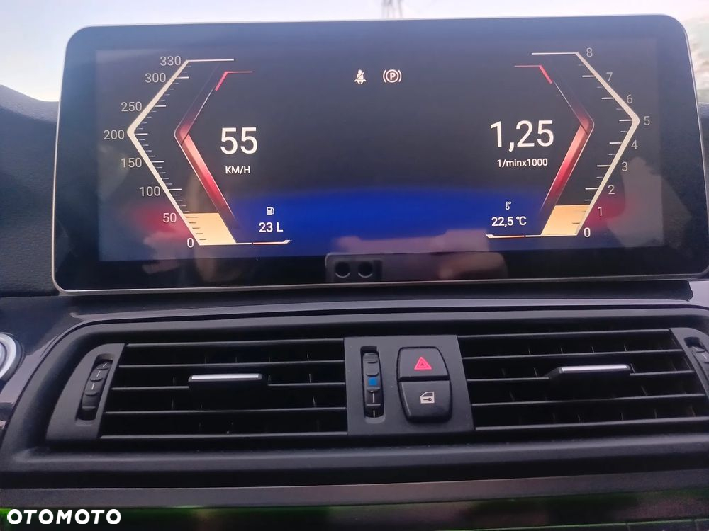 BMW Seria 5 ver-520d-touring - 26