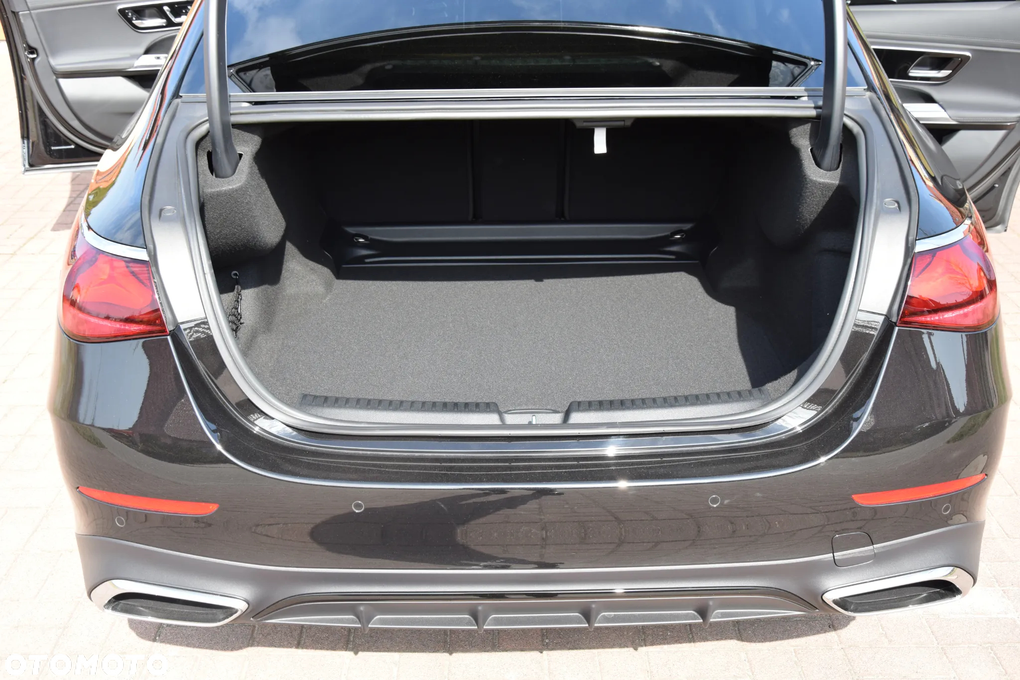 Mercedes-Benz Klasa E 220 d 4-Matic AMG/Avantgarde - 28