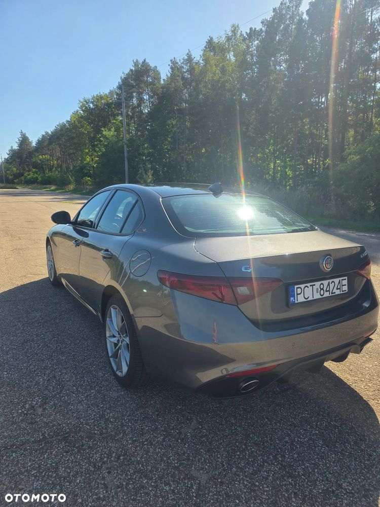 Alfa Romeo Giulia 2.0 Turbo Sprint Q4 - 11