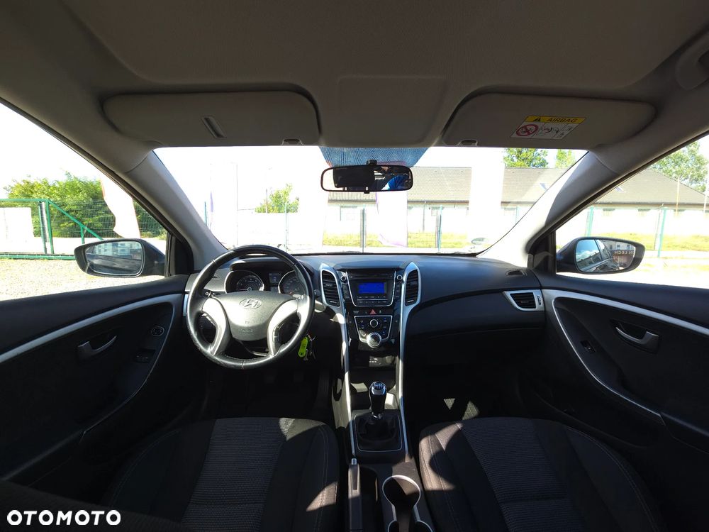 Hyundai i30 blue 1.4 Classic - 29