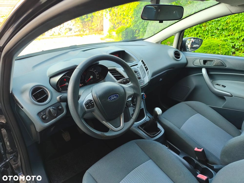 Ford Fiesta 1.25 Champions Edition - 11