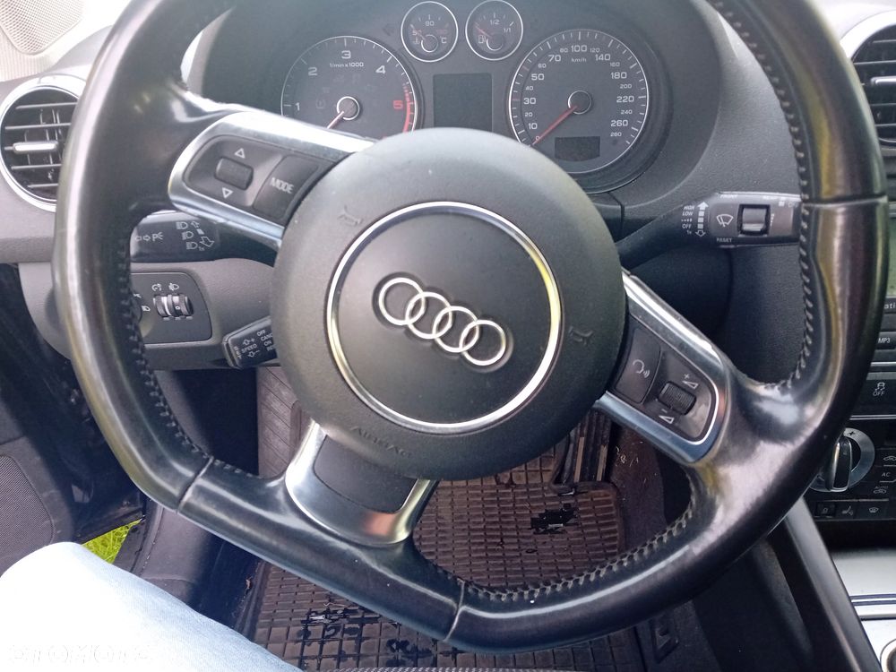 Audi A3 Sportback 1.6 TDI DPF Ambition - 12