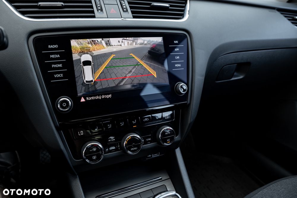 Skoda Octavia 1.5 TSI ACT DSG Soleil - 37