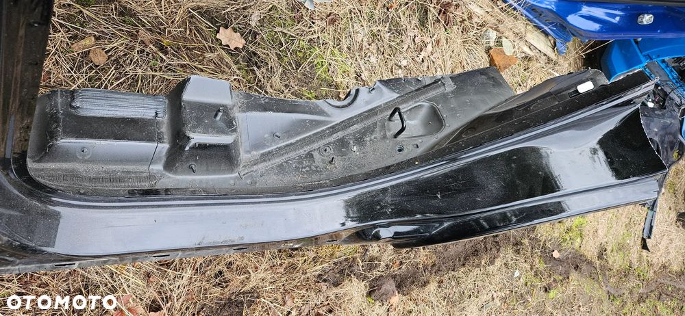 Dodge Durango III 2014- Ćwiartka przód lewy Ćwiartka przednia lewa Słupek Próg Podłużnica Fartuch błotnik tył bok lewy Szkielet KOLOR PXJ - 8