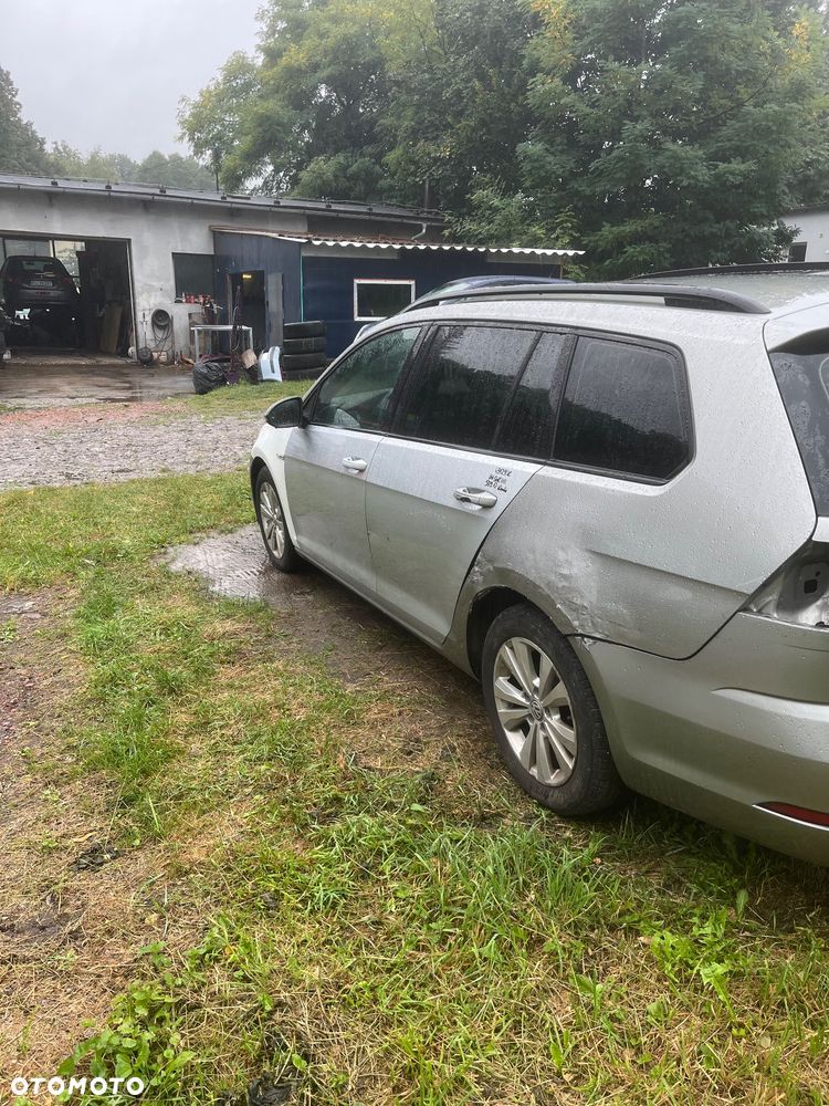 Volkswagen Golf 1.4 TSI BMT Comfortline - 4