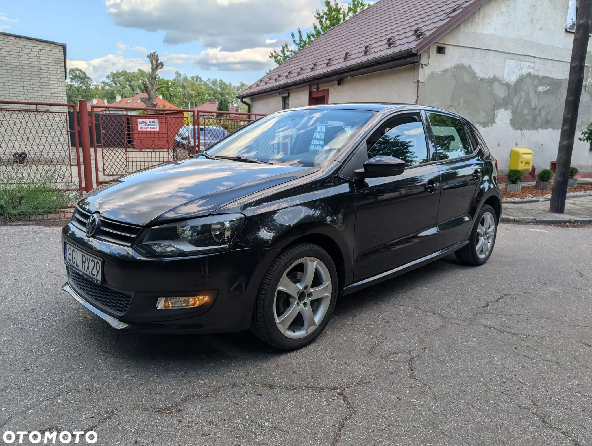 Volkswagen Polo - 1