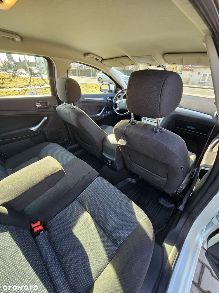 Ford Mondeo 2.0 TDCi Ghia - 6
