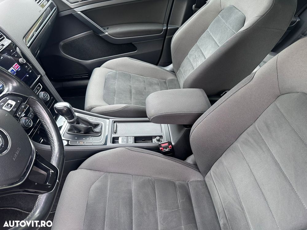 Volkswagen Golf 2.0 BlueTDI DSG Highline - 25