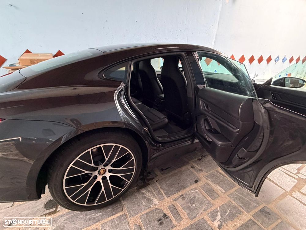 Porsche Taycan Standard - 18