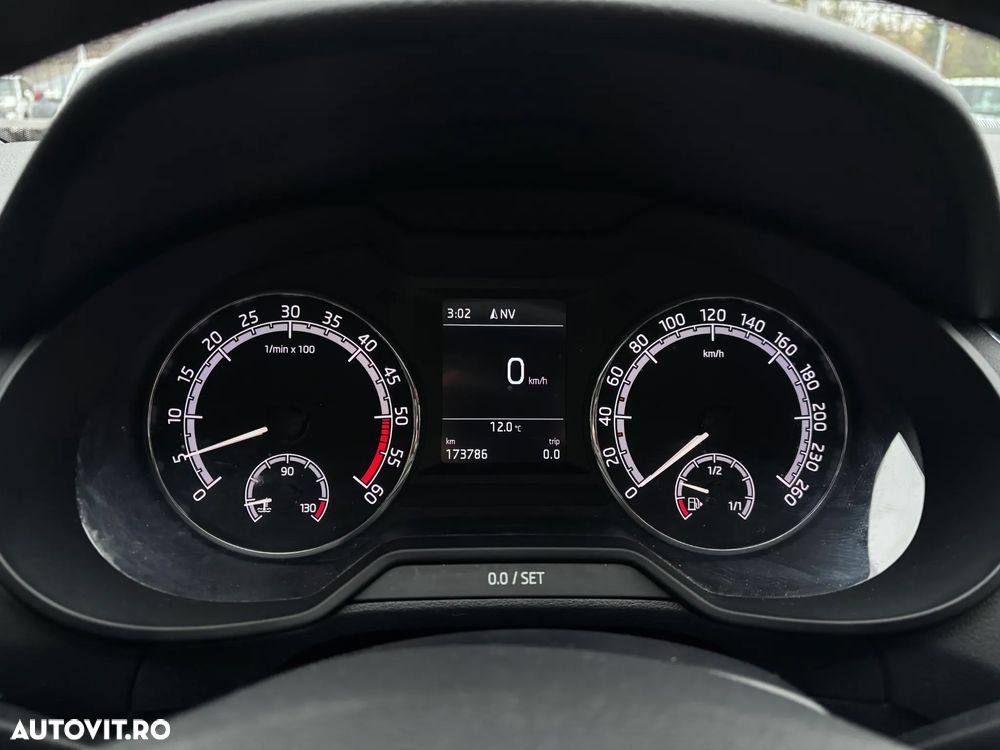 Skoda Octavia Combi Diesel 1.6 TDI Ambition - 11