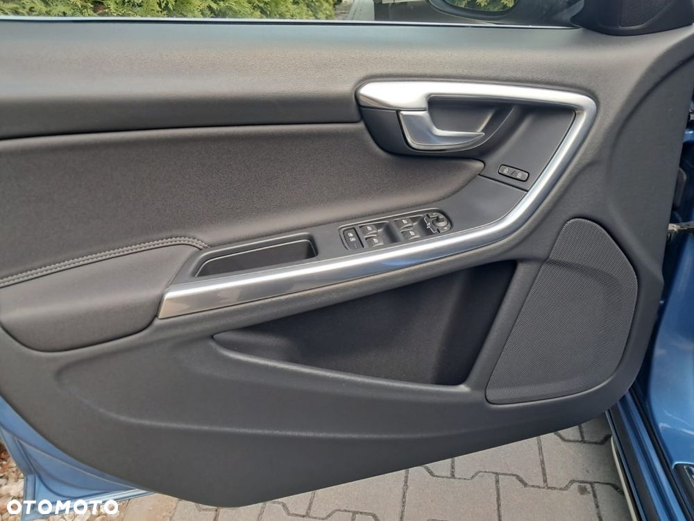 Volvo V60 D3 Edition - 27