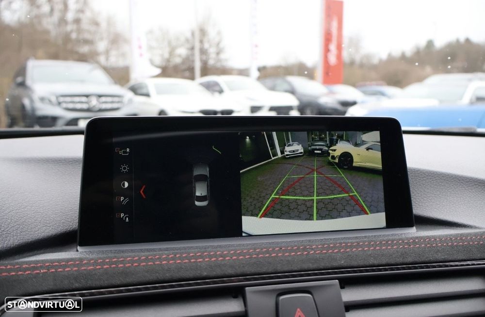 BMW 330 i Aut. M Sport - 14