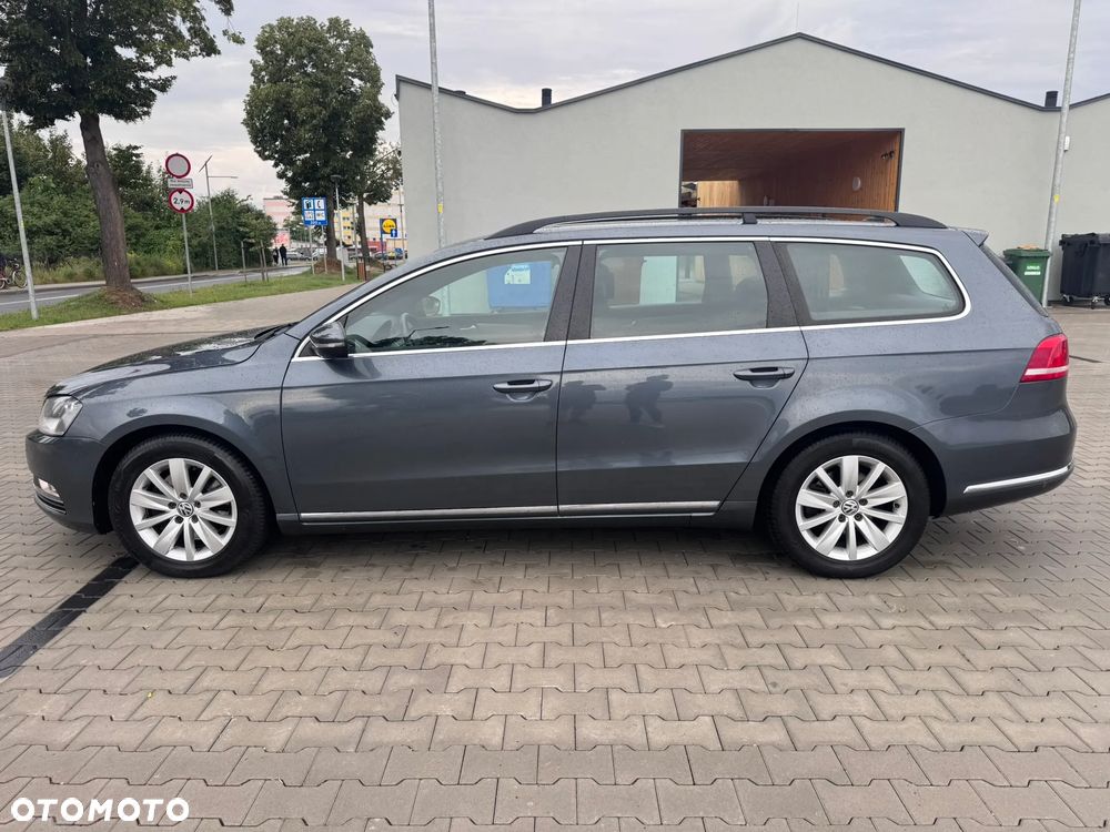 Volkswagen Passat - 8
