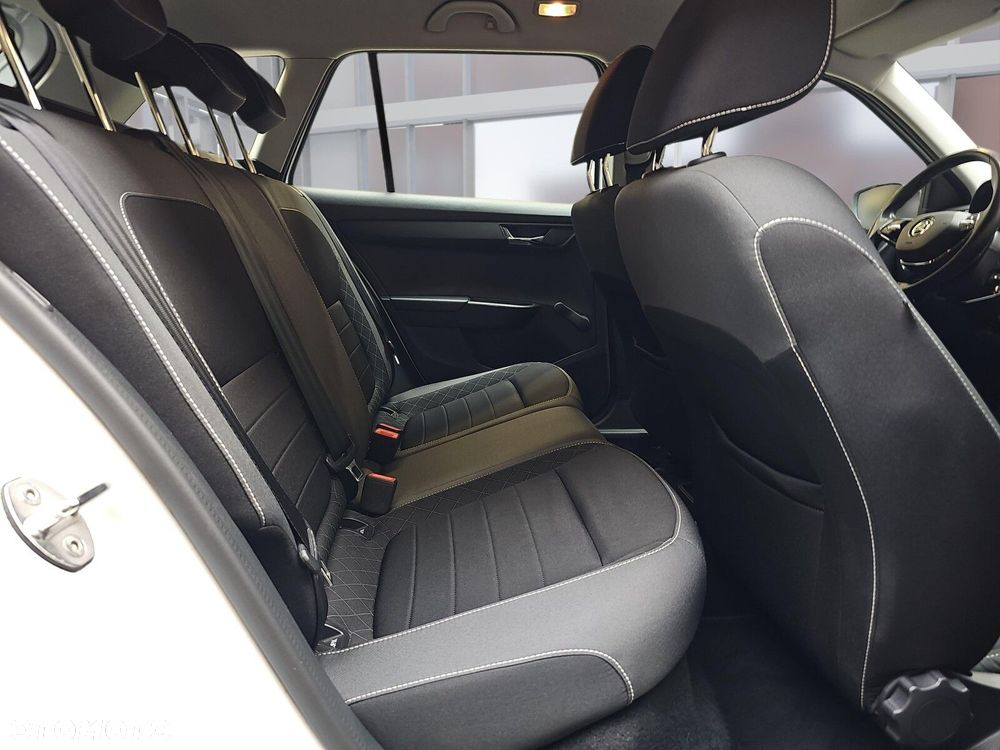 Skoda Fabia 1.0 TSI Ambition - 11