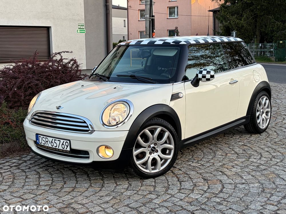 MINI Cooper 50 Mayfair - 1