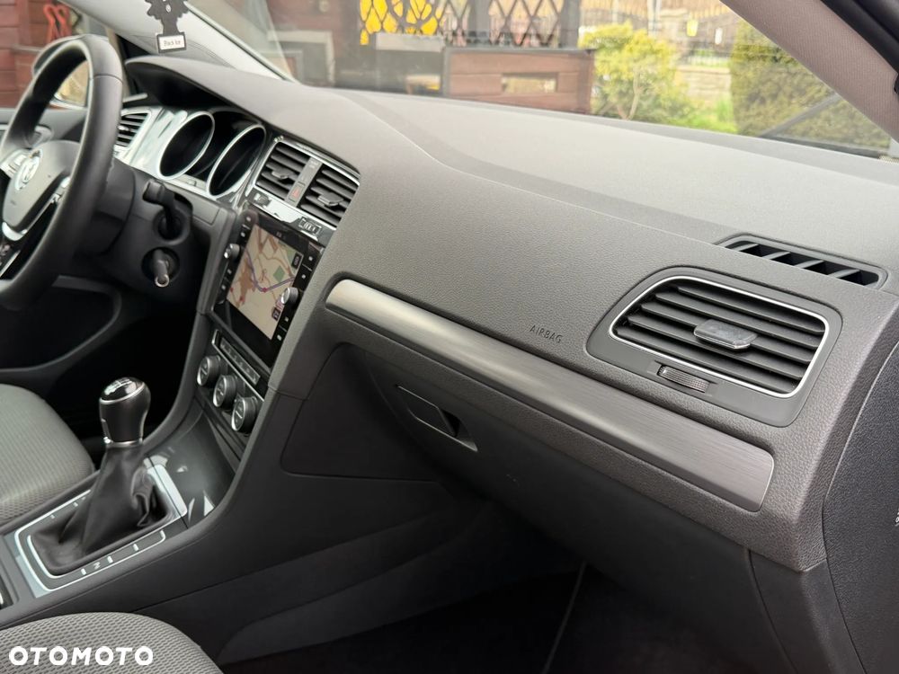 Volkswagen Golf 1.5 TSI BlueMotion ACT Comfortline - 24