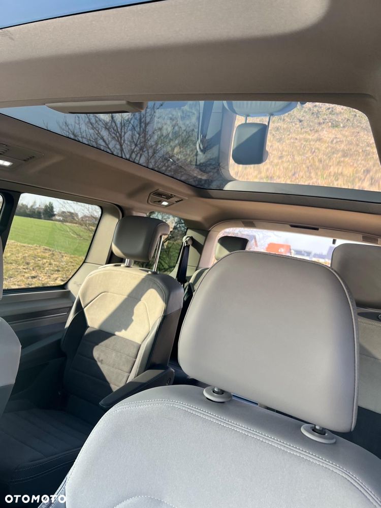 Volkswagen Multivan - 15