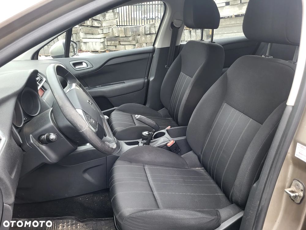 Citroën C4 VTi 95 Attraction - 9