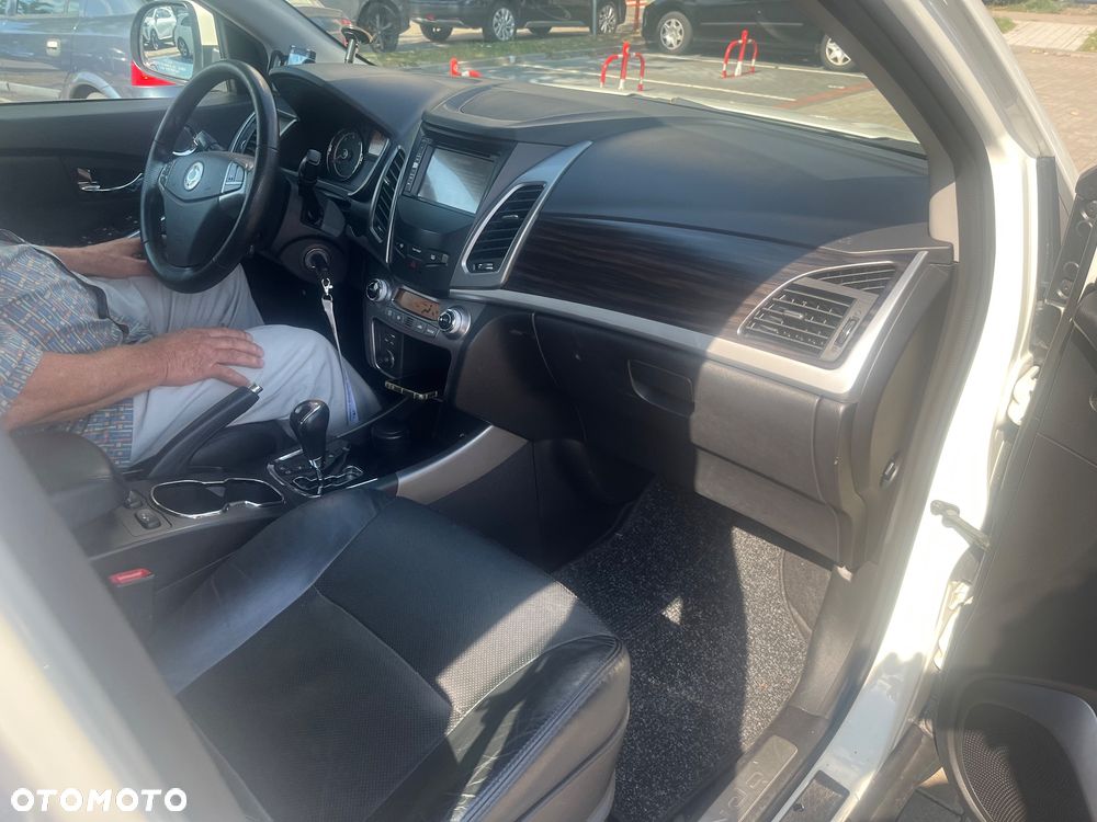 SsangYong/KGM Korando 2.0 E-XDi DPF 4WD Automatik Sapphire - 13