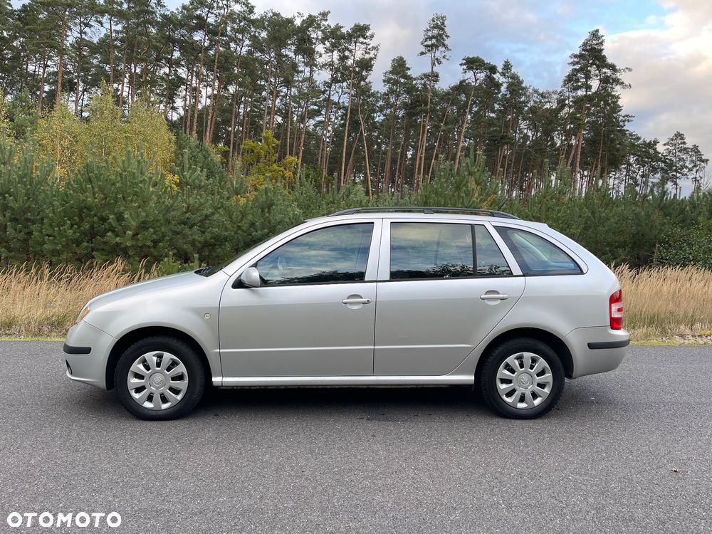Skoda Fabia 2006 photo 2