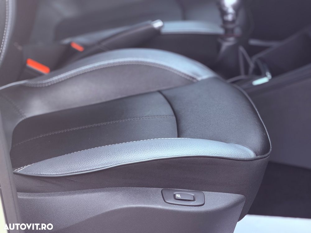 Renault Captur ENERGY TCe 120 LIMITED - 32