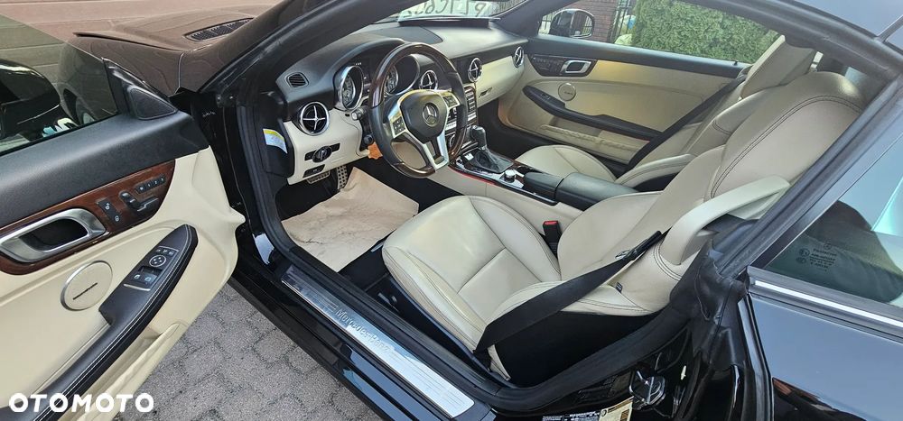 Mercedes-Benz SLK 350 (BlueEFFICIENCY) 7G-TRONIC - 14