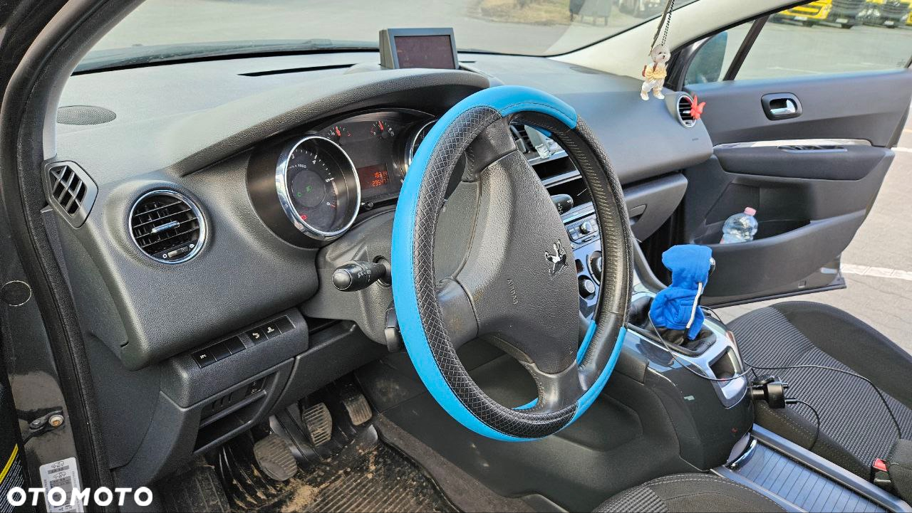 Peugeot 5008 - 9