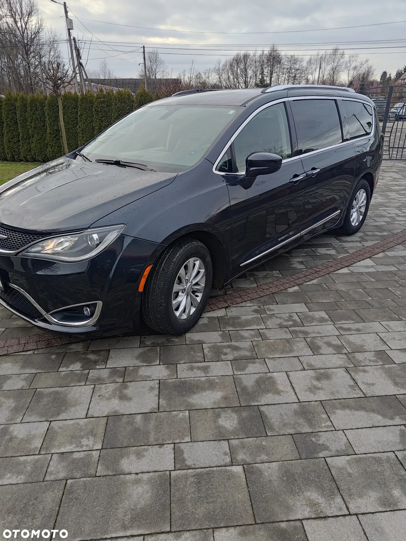 Chrysler Pacifica - 10