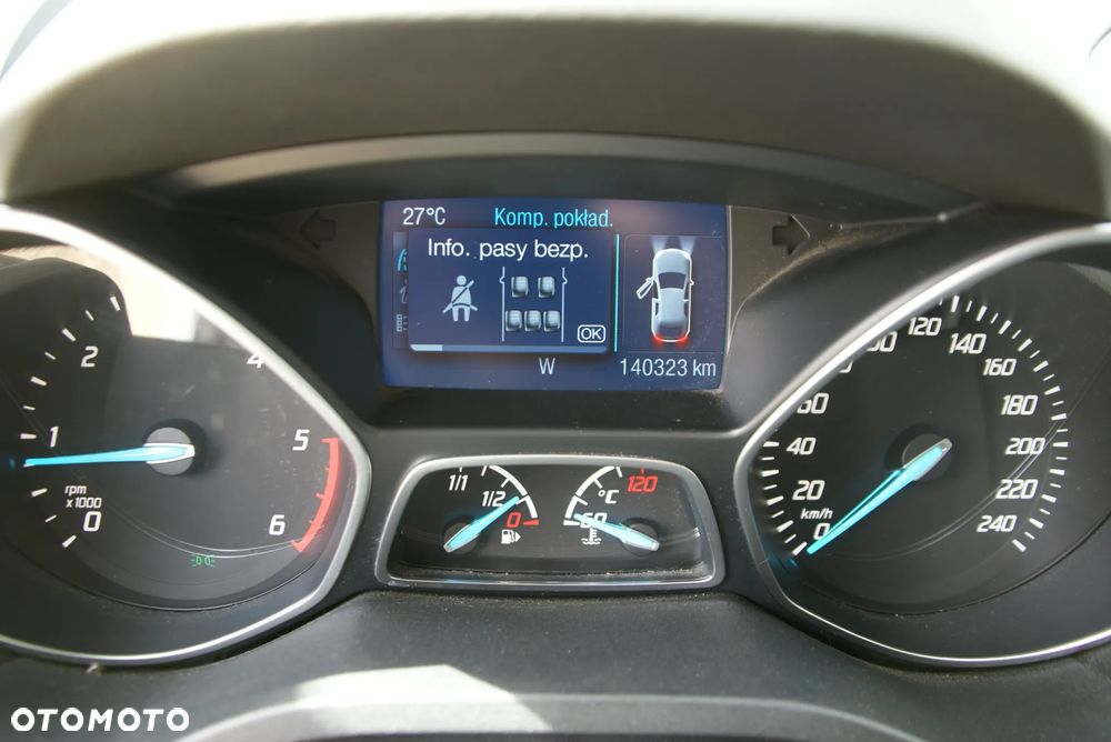 Ford Kuga 2.0 TDCi 2x4 Titanium - 14