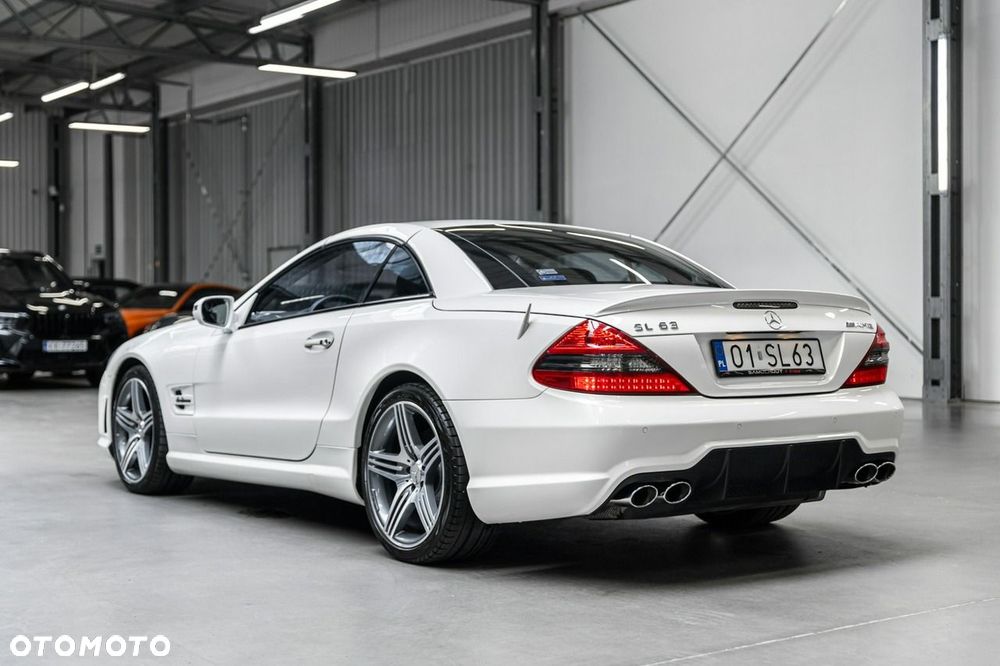 Mercedes-Benz SL 63 AMG SPEEDSHIFT MCT - 12