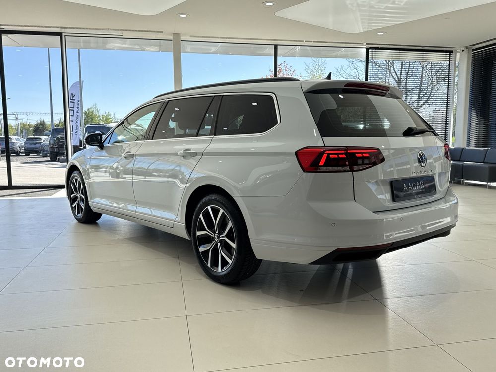 Volkswagen Passat - 3