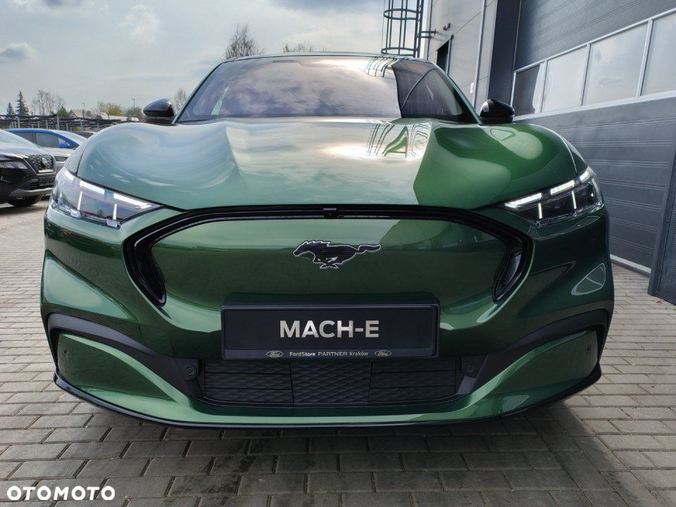 Ford Mustang Mach-E - 6