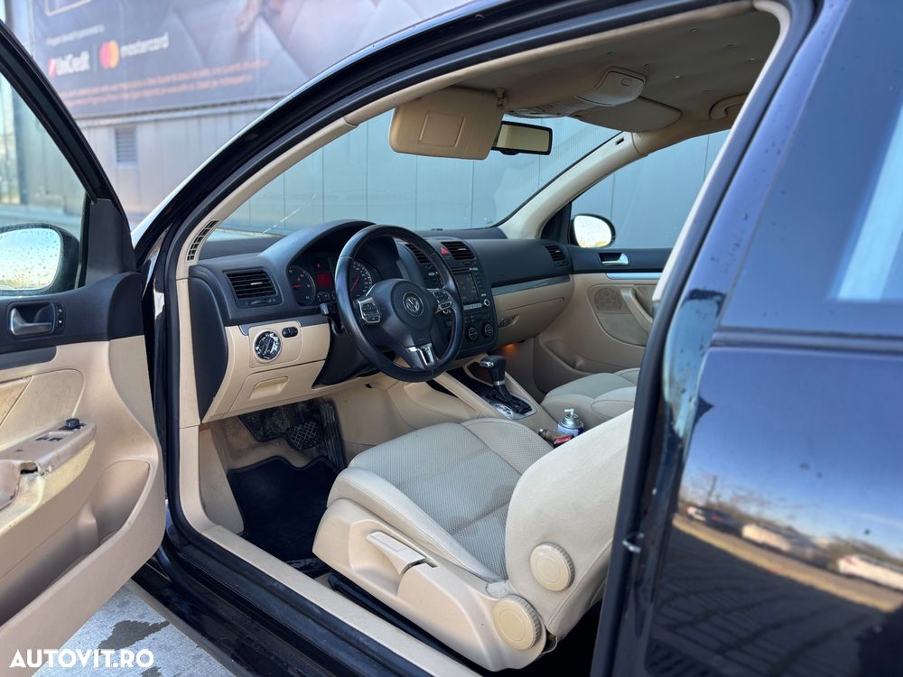 Volkswagen Golf 2.0 TDI Comfortline DSG - 3