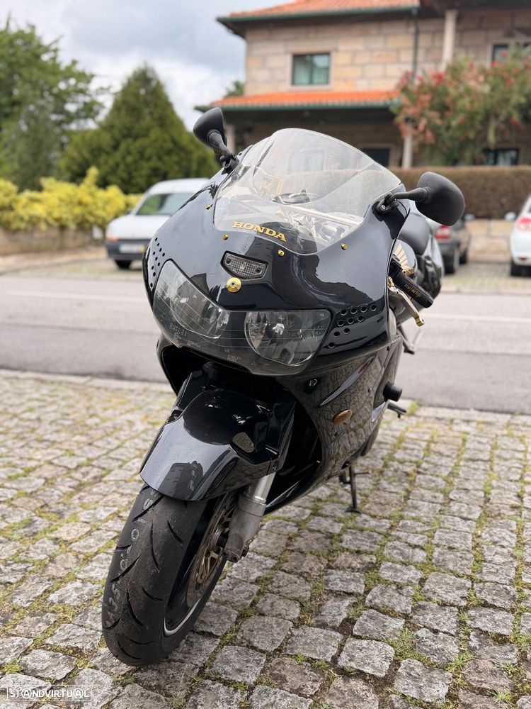 Honda CBR - 1