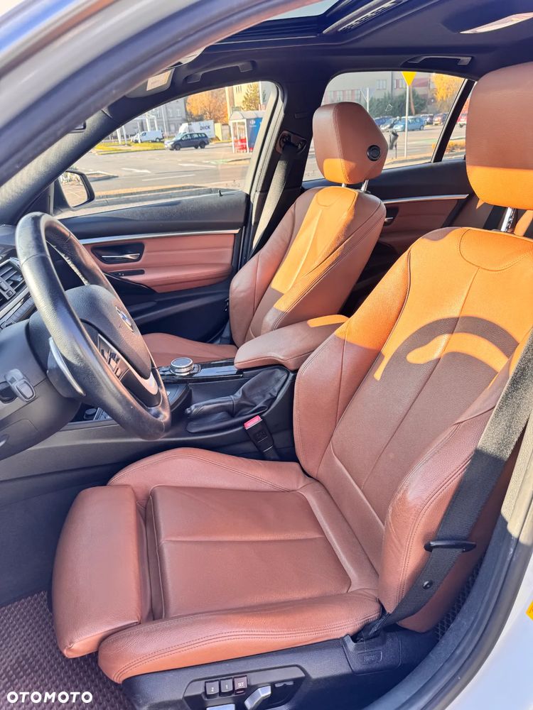 BMW Seria 3 330i Edition Luxury Line Purity - 8