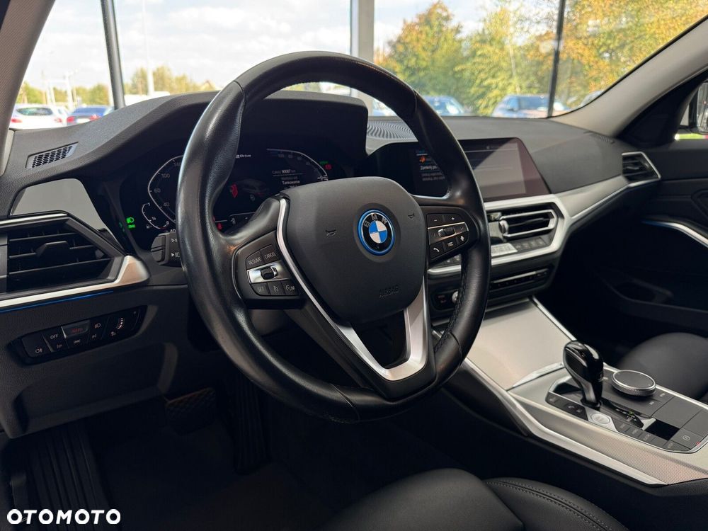 BMW Seria 3 320e Sport Line - 8