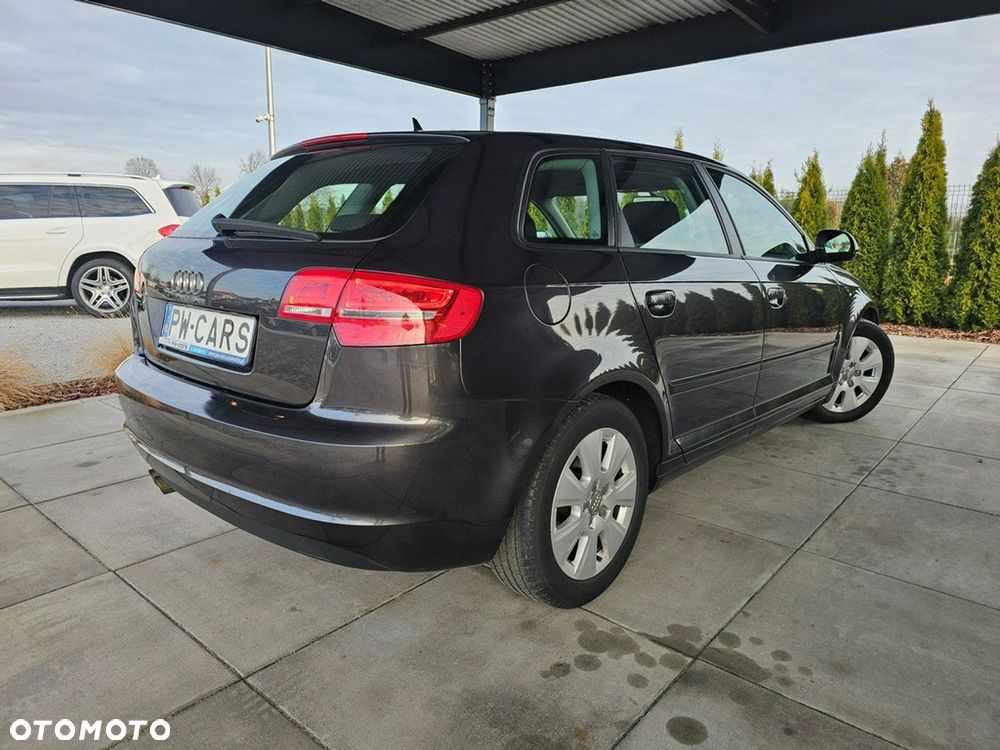 Audi A3 Sportback - 3